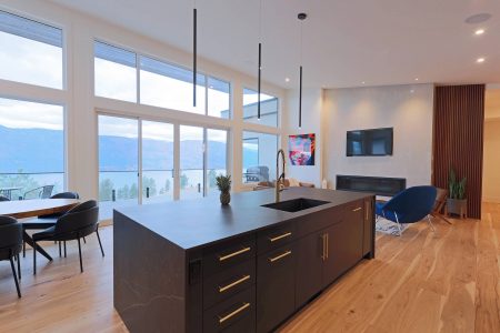 1-1331 The Falcon - 06 1-1331 The Falcon - 06