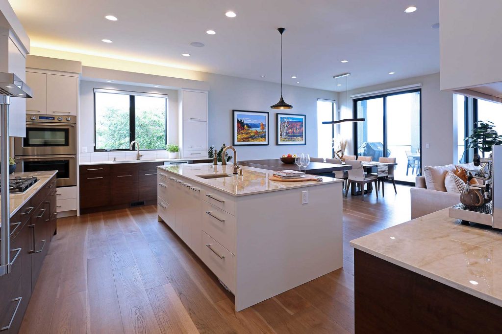 Lakeside Contemporary 2