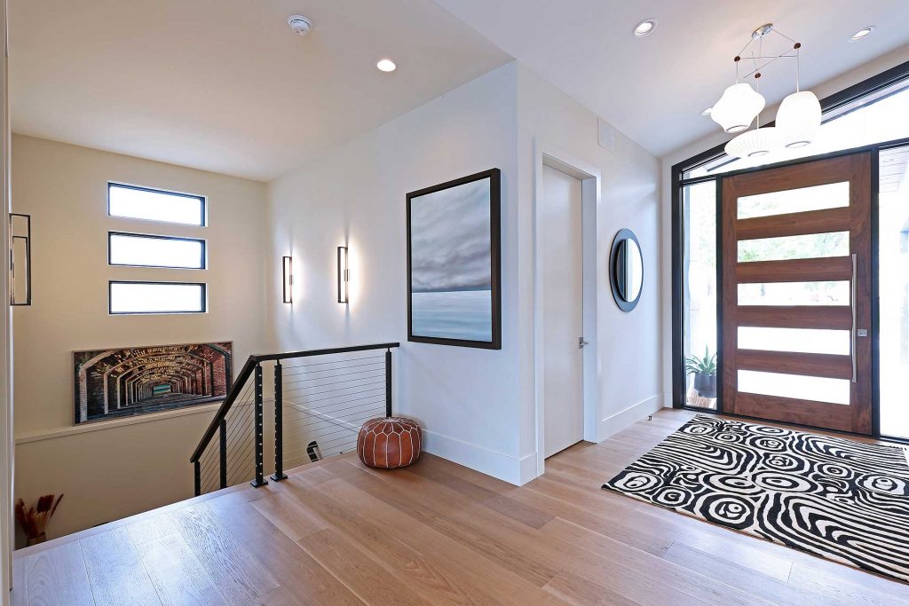 Lakeside Contemporary 5
