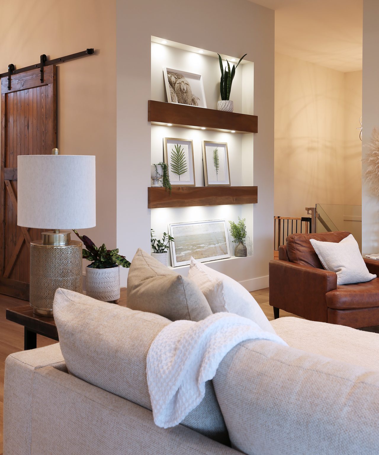 Elegant Farmhouse 5