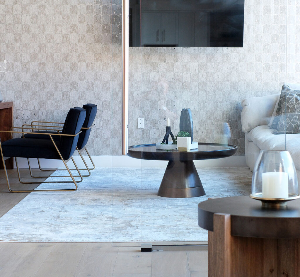 Elegant Lakeshore Office 13