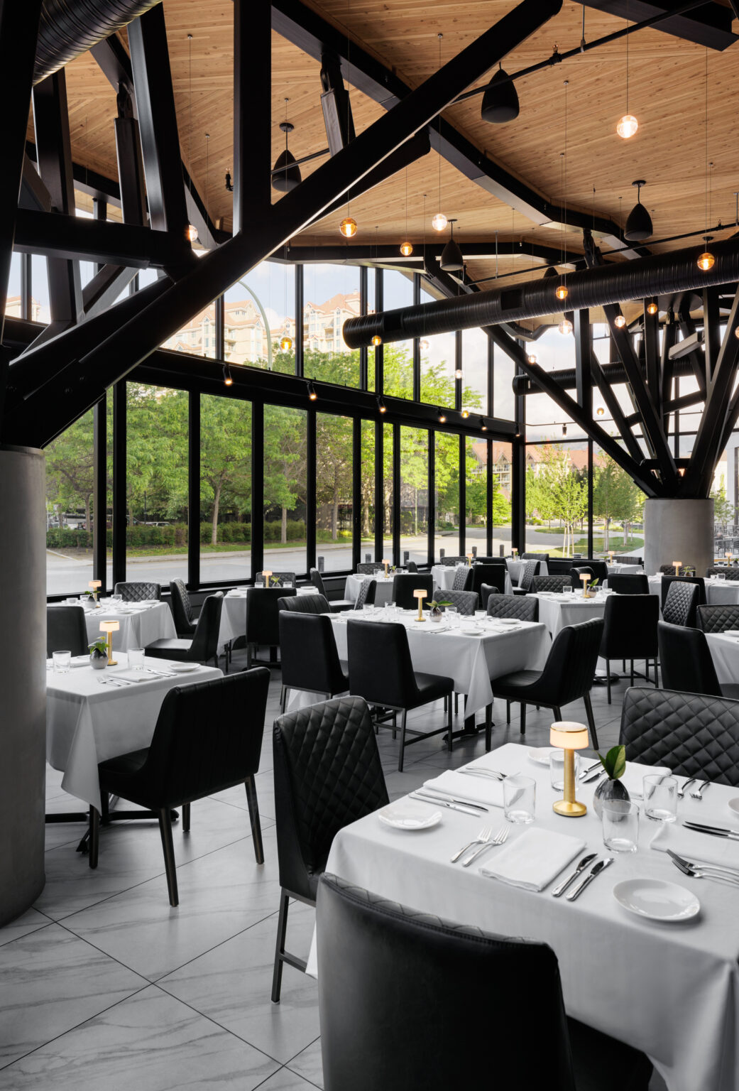 Erica Jane Restaurant – Downtown Kelowna 5